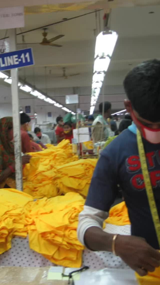 服の7割は石油からできています。